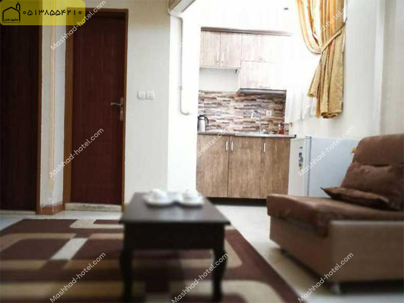 اتاق 3 تخته (1 تخت دبل و 1 تخت سینگل)