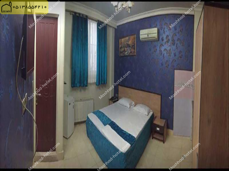 اتاق 4 تخته (1 تخت دبل و 2 تخت سینگل)