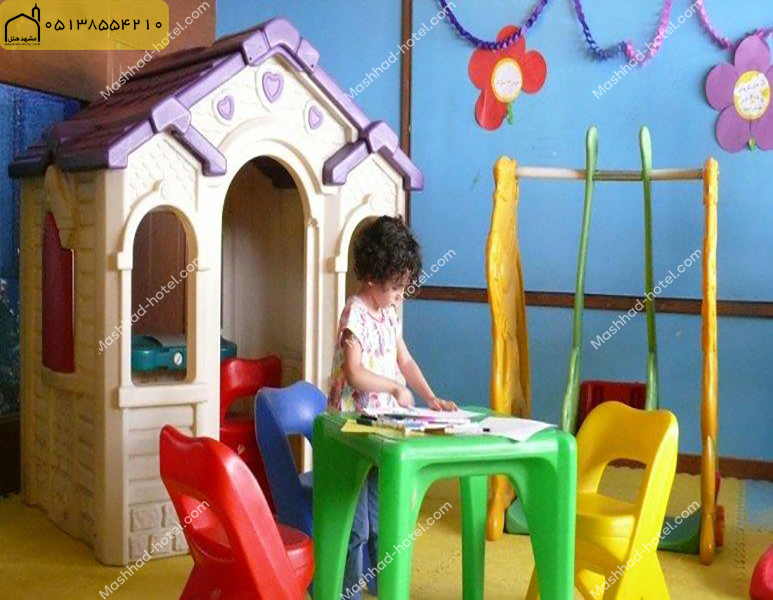 سوئیت چهار تخته رویال فولبرد با ظرفیت چهار نفر