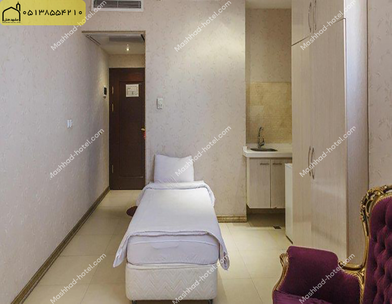 اتاق یک تخته با ظرفیت یک نفر