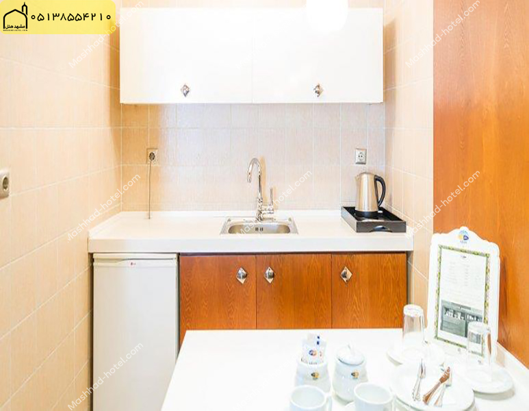 اتاق یک تخته با ظرفیت یک نفر