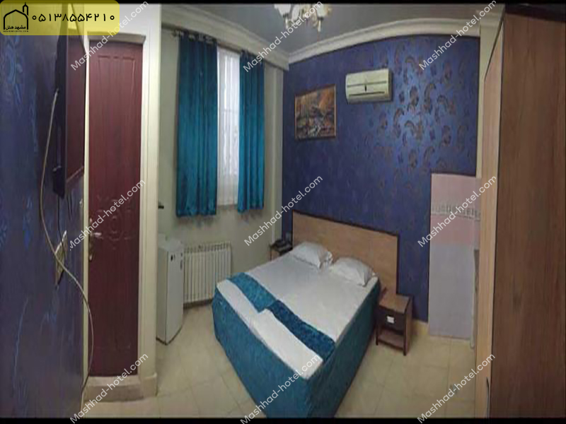 اتاق 3 تخته (1 تخت دبل و 1 تخت سینگل)
