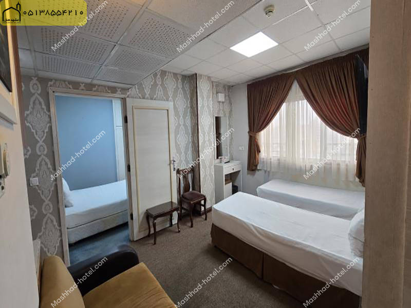 اتاق 4 تخته (1 تخت دبل و 2 تخت سینگل)